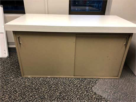 Cabinet with Laminated Top